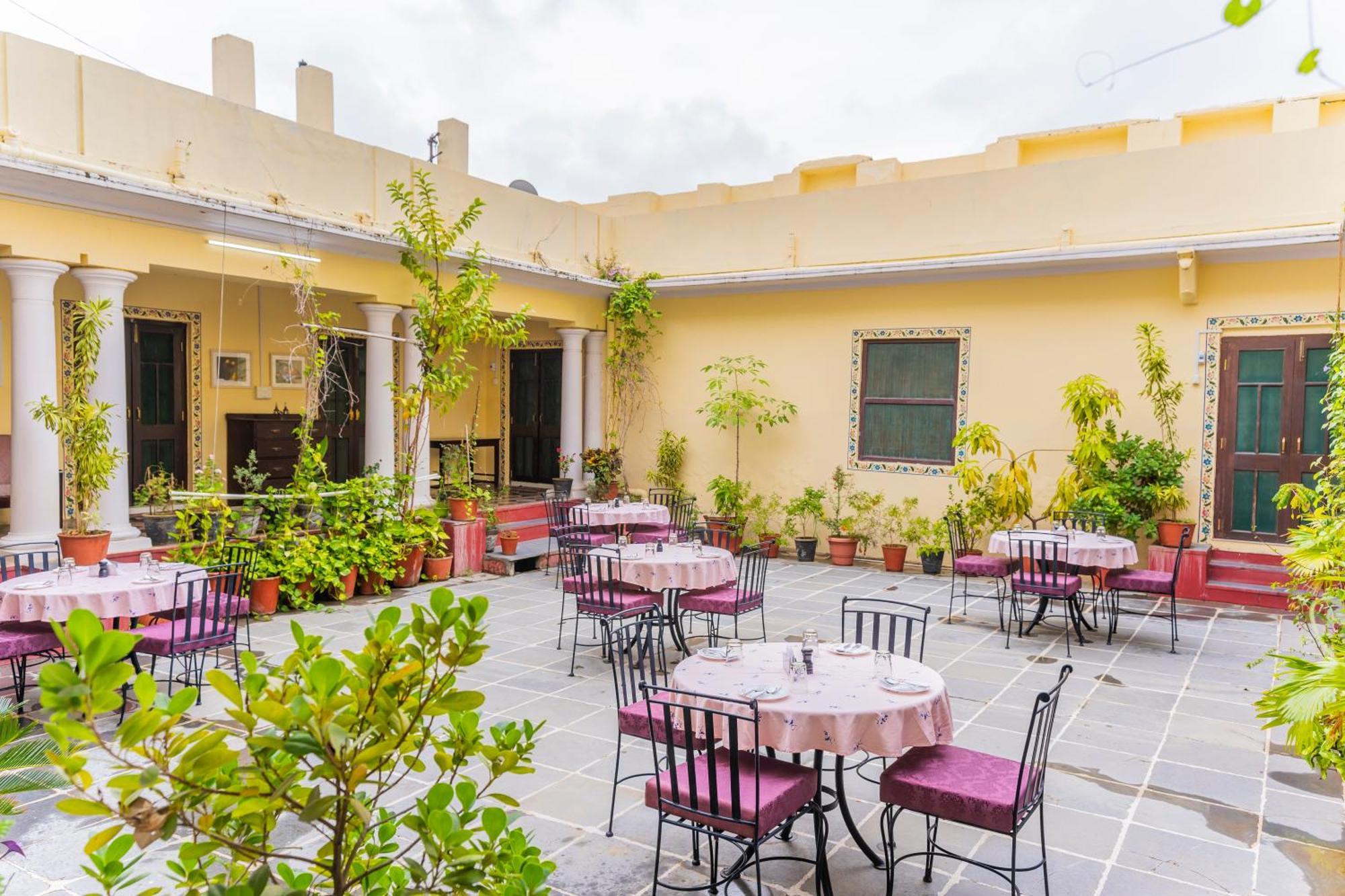 Kalyan Villa Homestay Udaipur Bagian luar foto